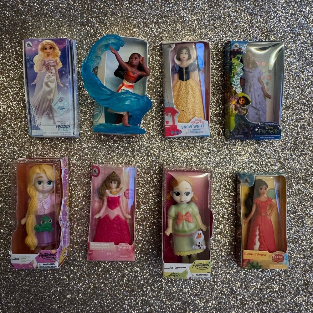 Mini Brand Disney Miniature Doll Collection - set of 8